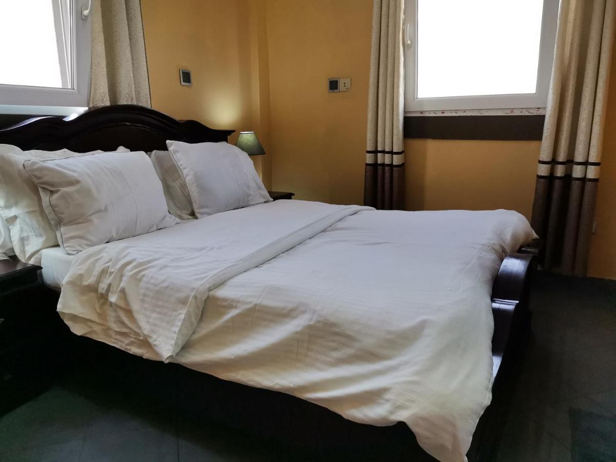 Residence Hoteliere Mb-202 C ดูอาลา ภายนอก รูปภาพ